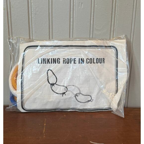Linking Rope in Colour Four Ring Magic Trick Set with Instructions - Picture 1 of 2